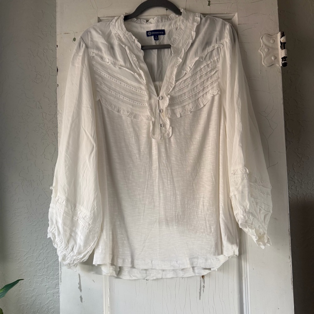 Democracy White Ruffle Pintuck Lace Trim Boho Blouse - Size L